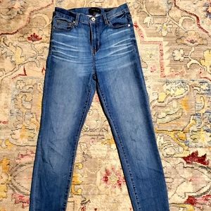 Kendall + Kylie The Kontour high rise skinny jeans. Size 7/28. Med Blue.